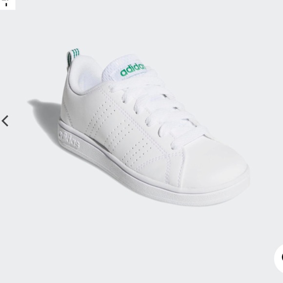 ⭐️Adidas Neo Advantage White Shoes (never worn) ⭐️Adidas Neo Advantage White Shoes (never worn)